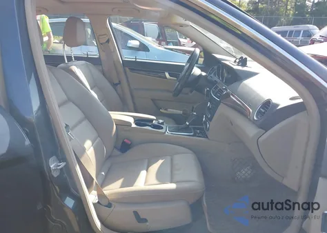 2014 Mercedes-Benz C 300 Sport 4Matic из США, поврежденный, VIN WDDGF8AB3ER311720